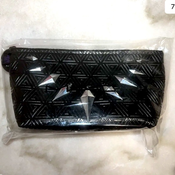 MAC Limited Edition Marvel Black Panther Wakanda Makeup Brand New Sealed​